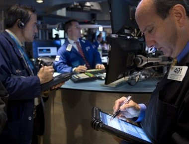 Wall Street: Απώλειες στην εκκίνηση της εβδομάδας